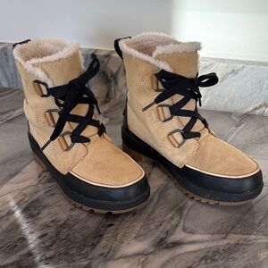 Sorel Tan and Black Fur-Lined Boots